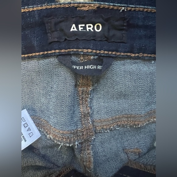 Aeropostale Women’s 10 Dark Blue Denim Jeans Super High Rise Slightly Distressed - Picture 2 of 4